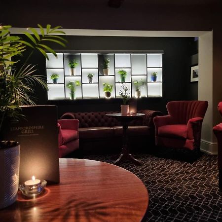 The Lion Hotel Brewood Buitenkant foto