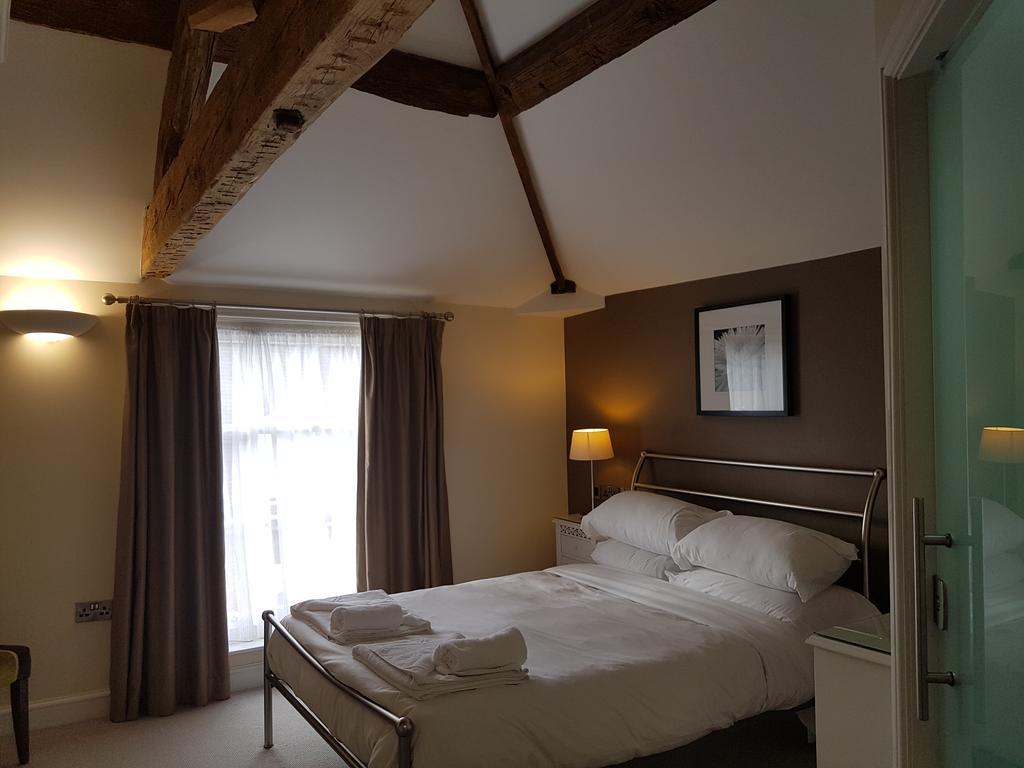 The Lion Hotel Brewood Buitenkant foto