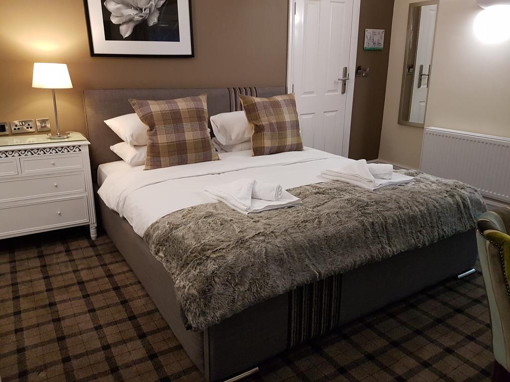 The Lion Hotel Brewood Buitenkant foto