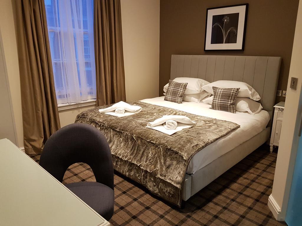 The Lion Hotel Brewood Buitenkant foto