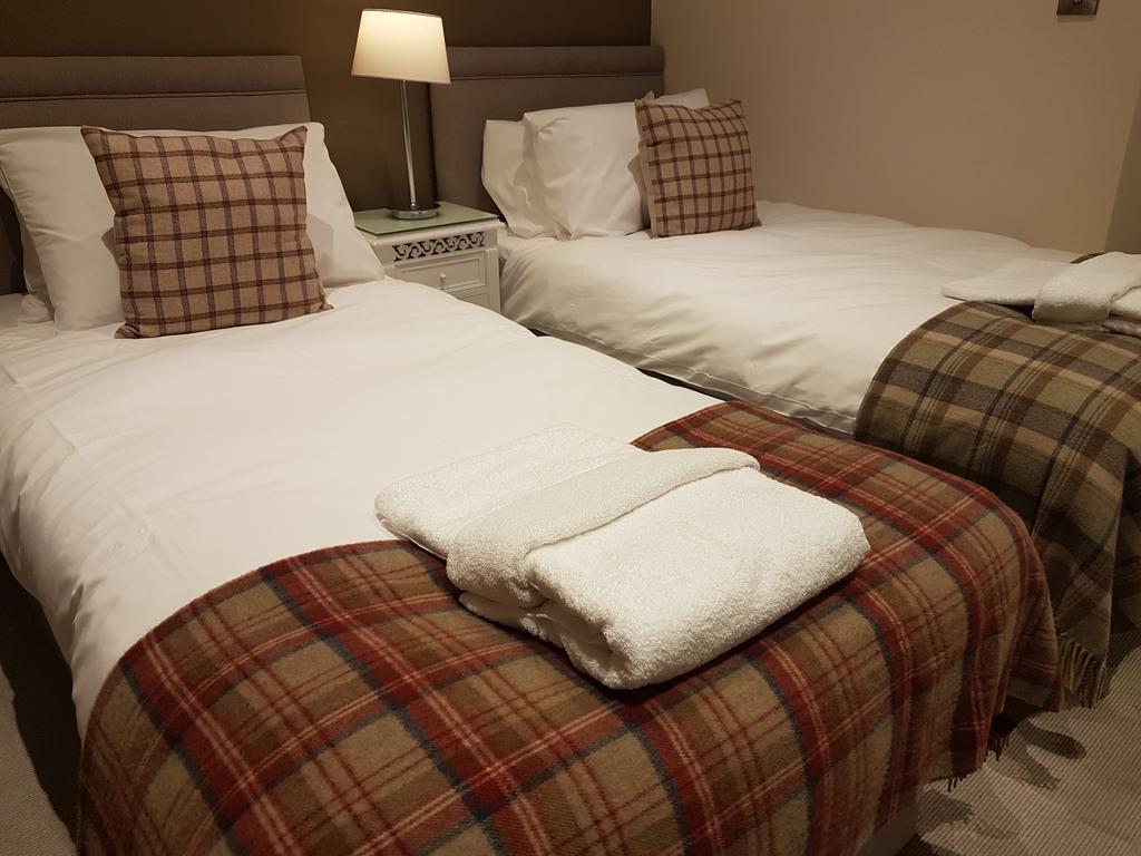 The Lion Hotel Brewood Buitenkant foto