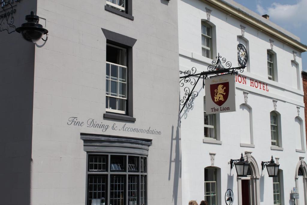 The Lion Hotel Brewood Buitenkant foto