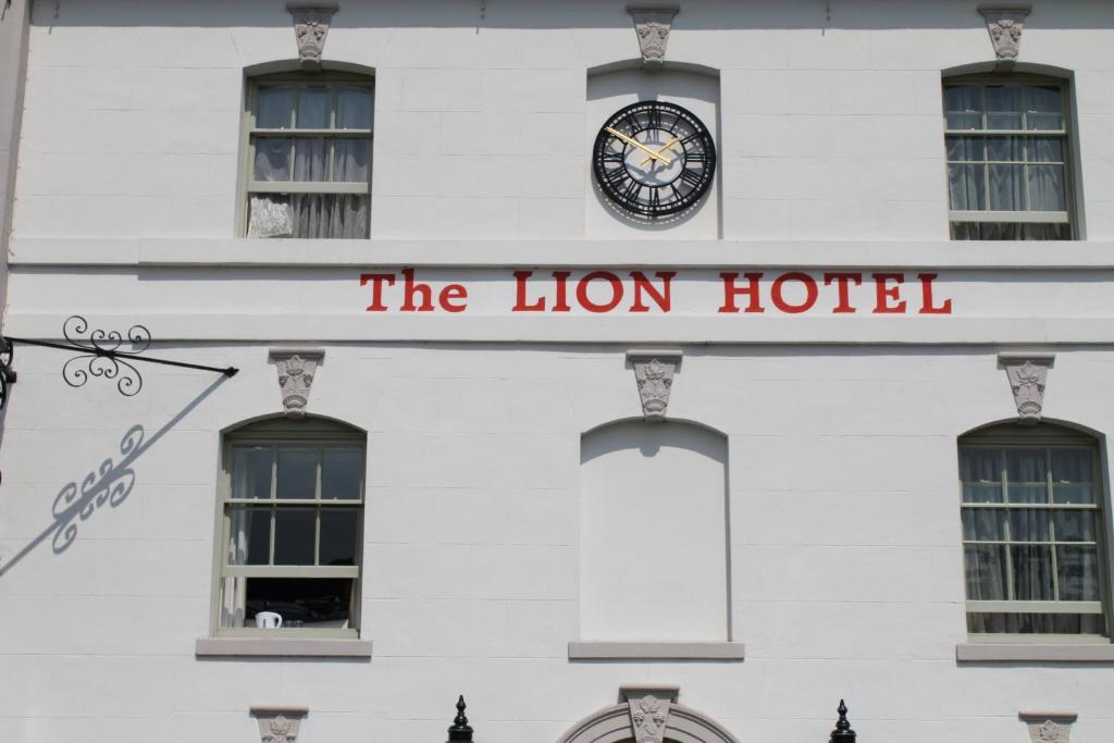 The Lion Hotel Brewood Buitenkant foto