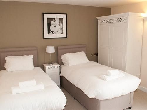 The Lion Hotel Brewood Buitenkant foto