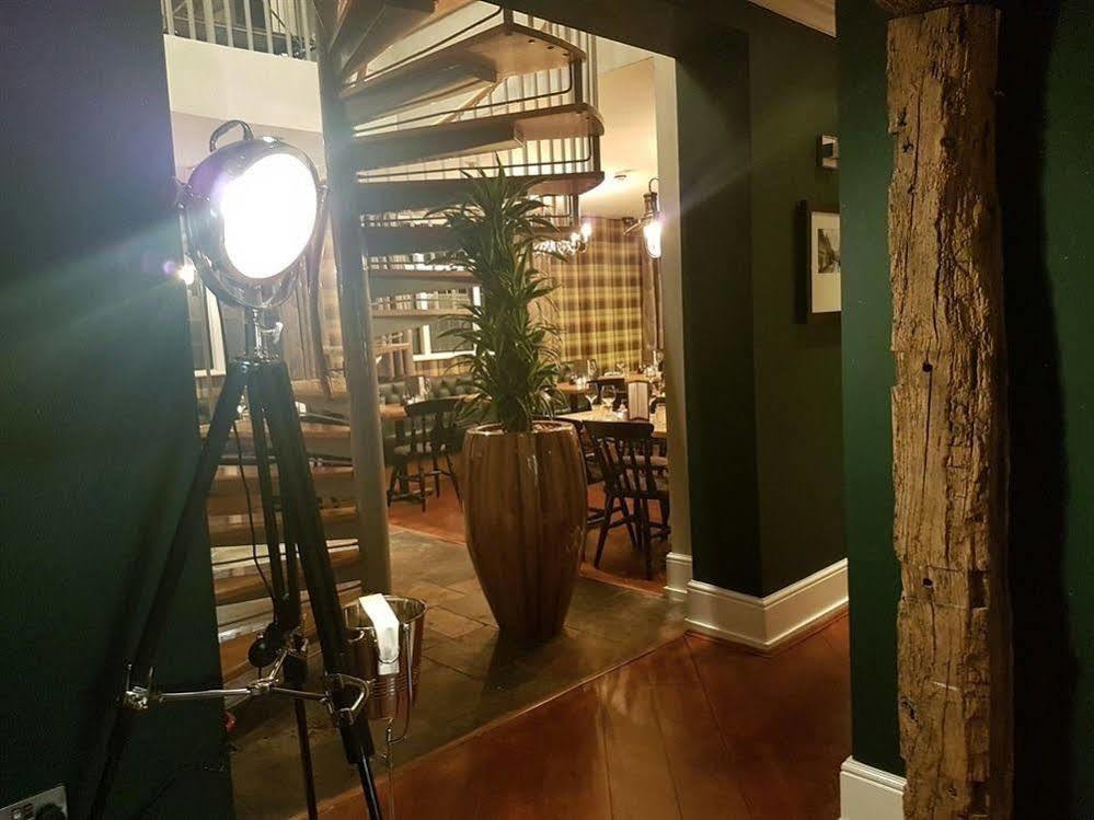 The Lion Hotel Brewood Buitenkant foto